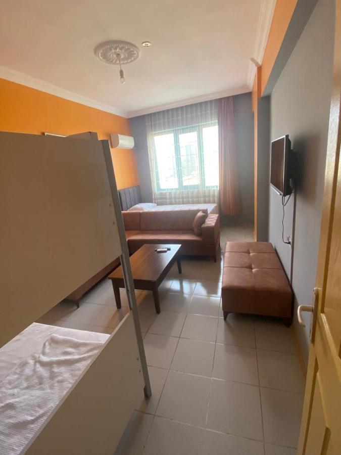 Family Room,1386116609:JPEG